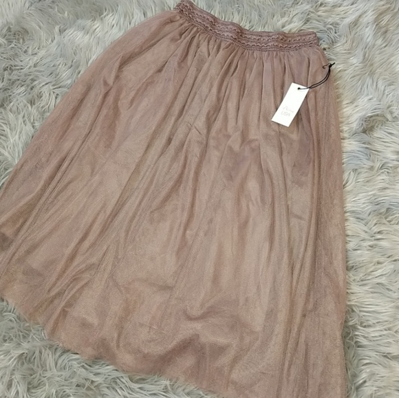✴️NWT boutique tulle raspberry skirt! - Picture 2 of 7